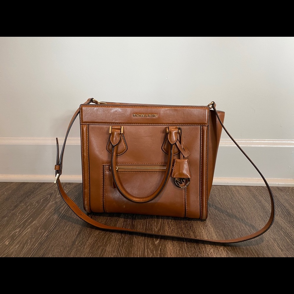 Michel Kors Tan Leather Purse